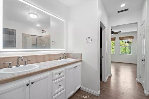 Irvine, CA 92603,221 Lonetree