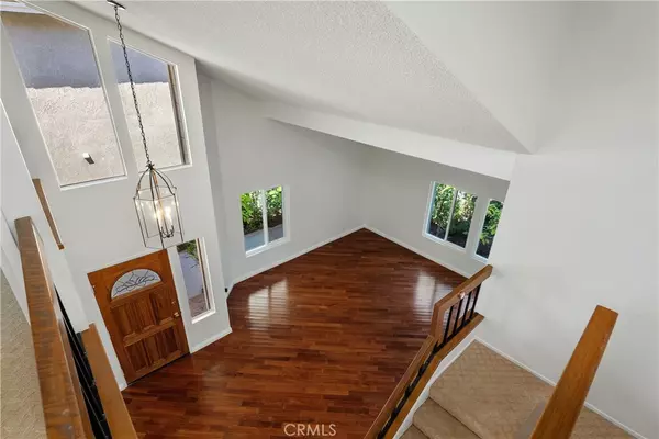 Irvine, CA 92620,30 Entrada W