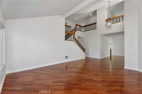 Irvine, CA 92620,30 Entrada W