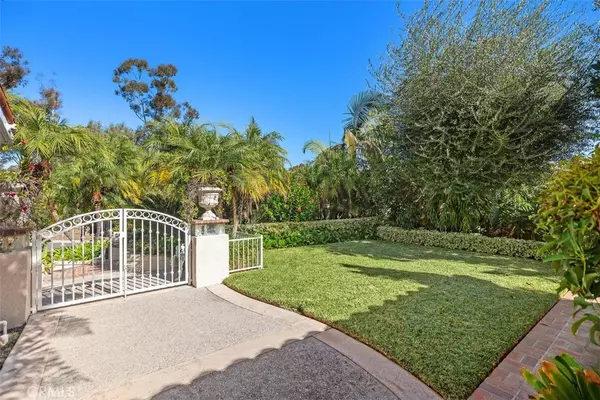 Mission Viejo, CA 92691,22561 Demasia