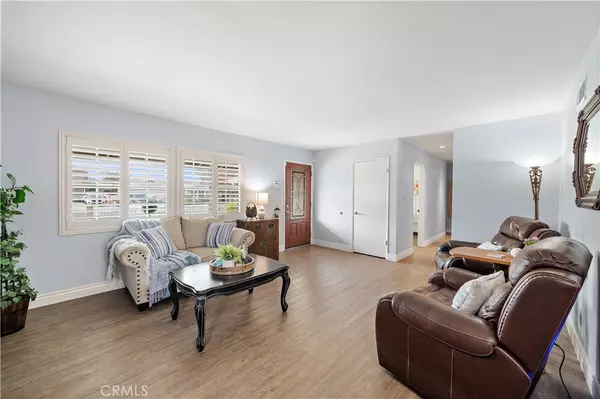 Huntington Beach, CA 92649,17612 Wrightwood LN