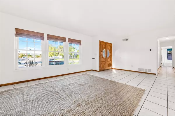 Huntington Beach, CA 92647,6682 Alexandria