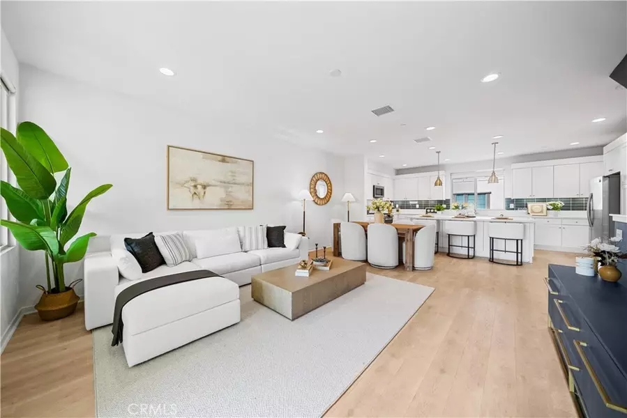 115 Episode, Irvine, CA 92618