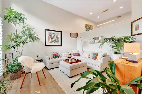 Huntington Beach, CA 92648,6251 Surfpoint Cir