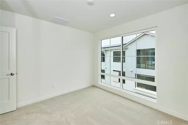 Carlsbad, CA 92008,4581 Amaranth LN