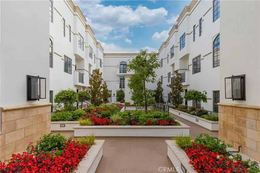 288 S Oakland Ave #211, Pasadena, CA 91101