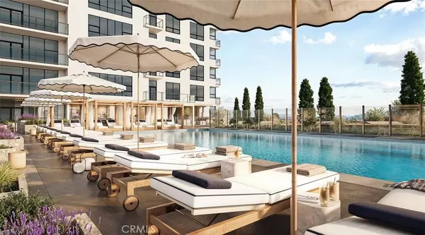 Santa Ana, CA 92707,9 MacArthur Place #2002