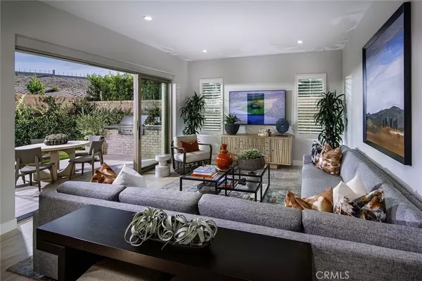 Irvine, CA 92618,214 Maricopa