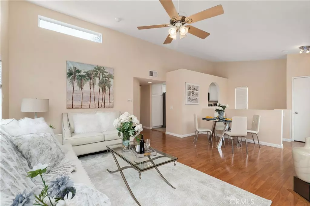 Lake Forest, CA 92630,21175 Gladiolos