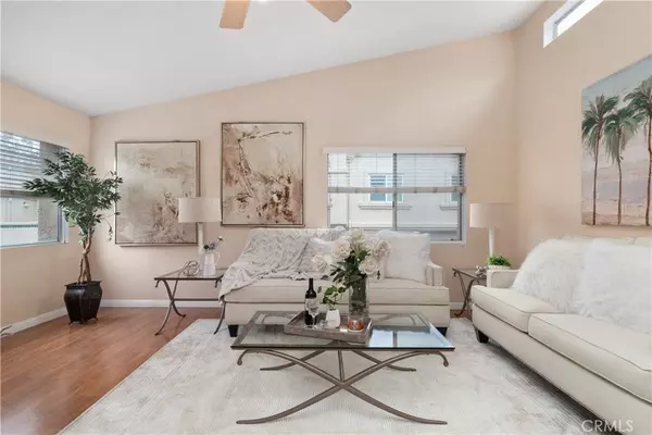 Lake Forest, CA 92630,21175 Gladiolos