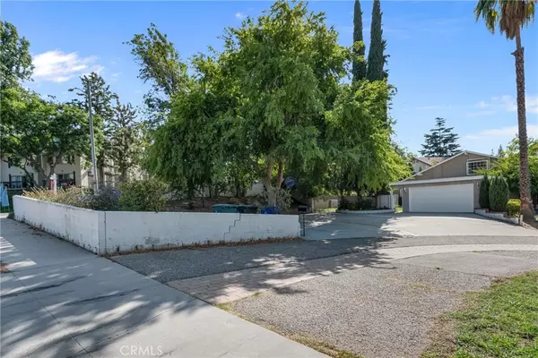 Riverside, CA 92507,5165 Pearblossom