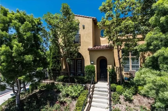 79 Chula Vista #23, Irvine, CA 92602