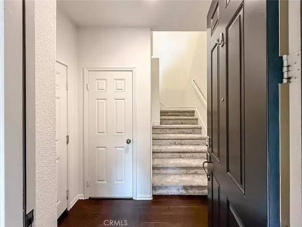 Moorpark, CA 93021,6834 Simmons