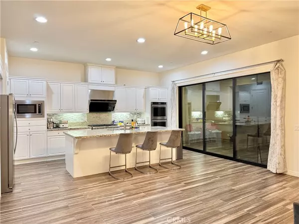 Lake Forest, CA 92630,22 Lark