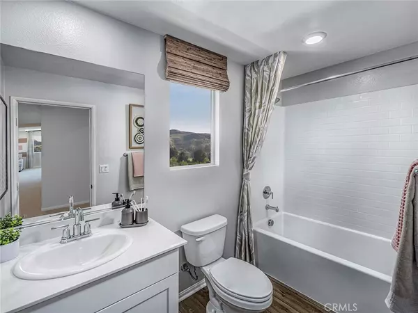 Redlands, CA 92374,2083 Meyer LN
