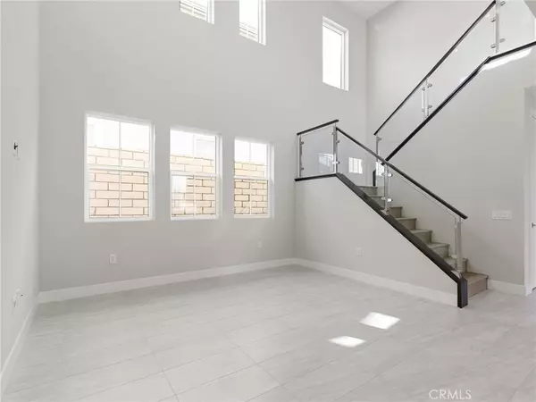 Lake Forest, CA 92630,101 Red Oak