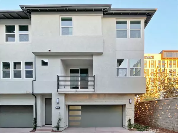 1330 W Cara Dr, Anaheim, CA 92805