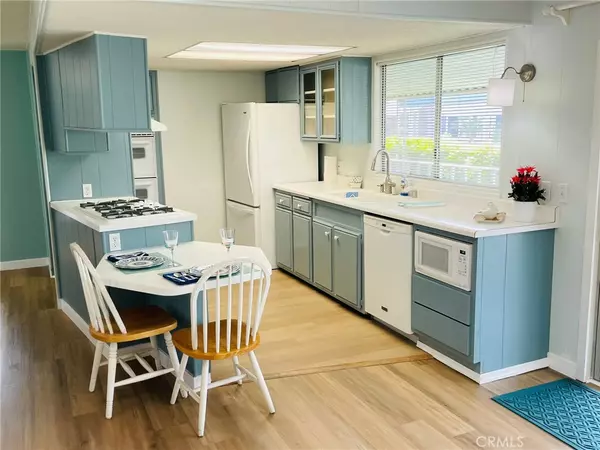 Tustin, CA 92780,101 Malaga ST