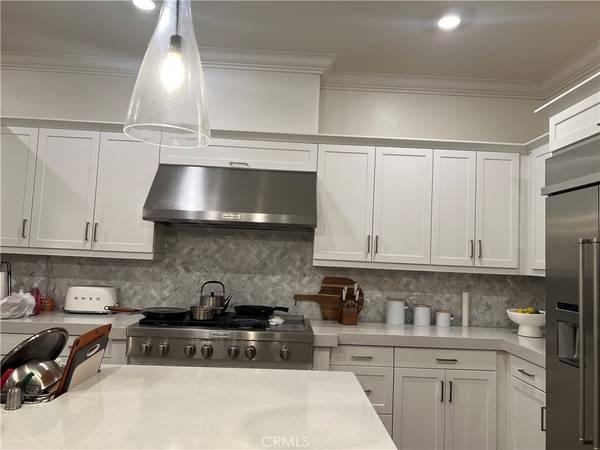 Irvine, CA 92620,112 Catspaw