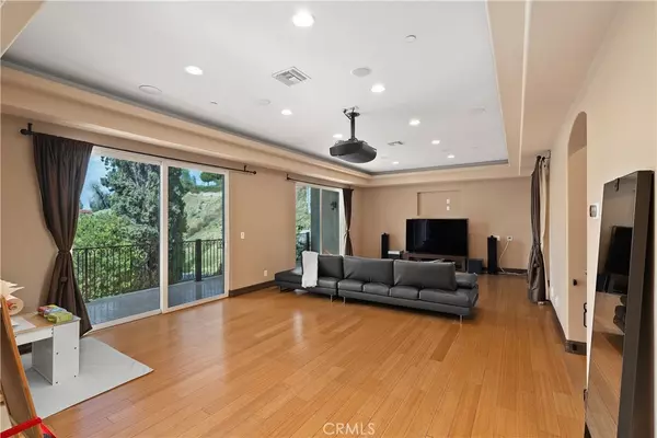 Woodland Hills, CA 91364,4630 Esparto RD N