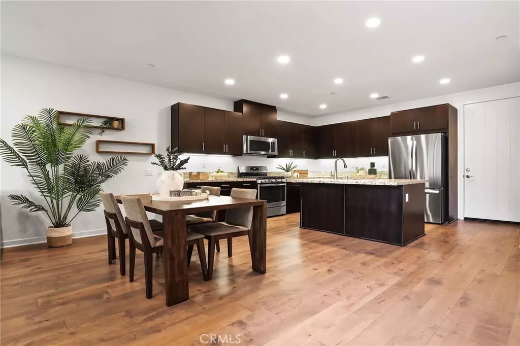 Lake Forest, CA 92630,53 Savannah