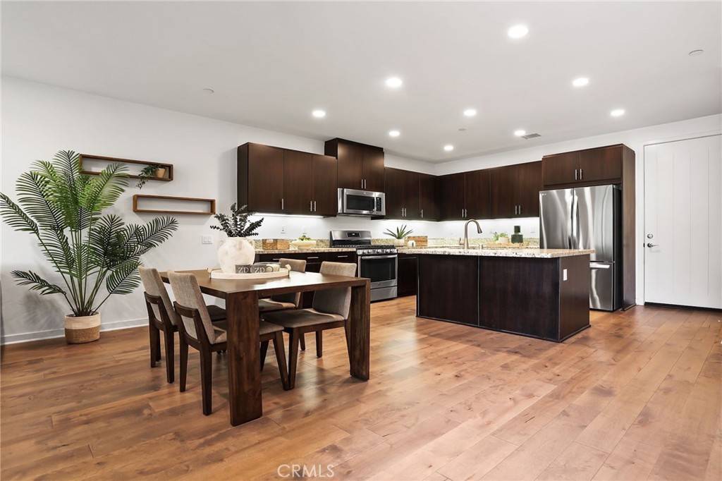 Lake Forest, CA 92630,53 Savannah