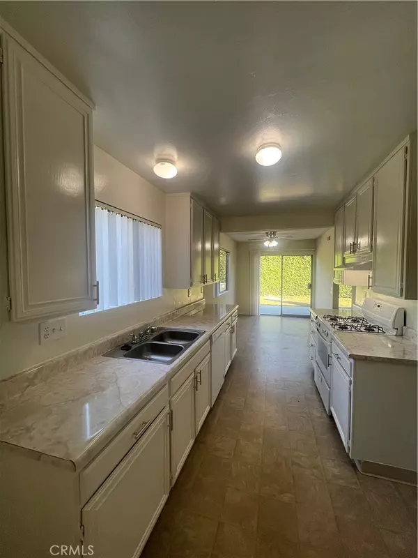 Cerritos, CA 90703,12123 Eastman