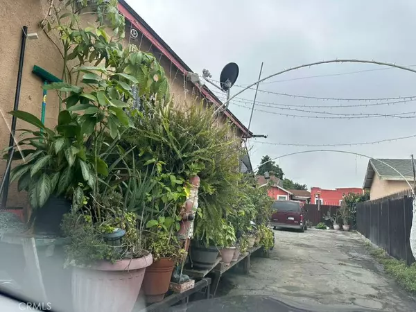 Los Angeles, CA 90059,11507 Grape