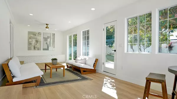 Anaheim, CA 92805,579 N Century