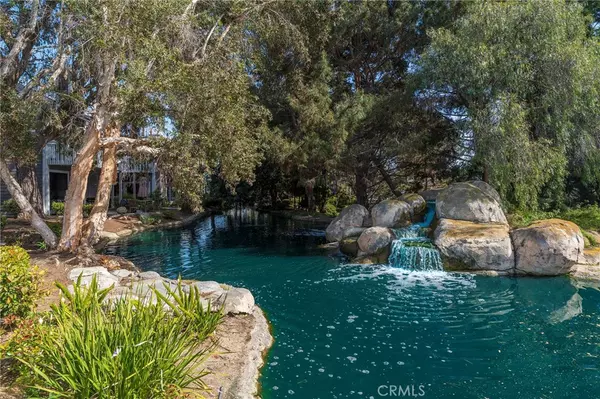 Huntington Beach, CA 92646,8182 Mainsail DR #202