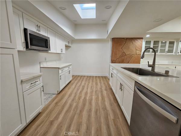 Costa Mesa, CA 92626,292 Villanova