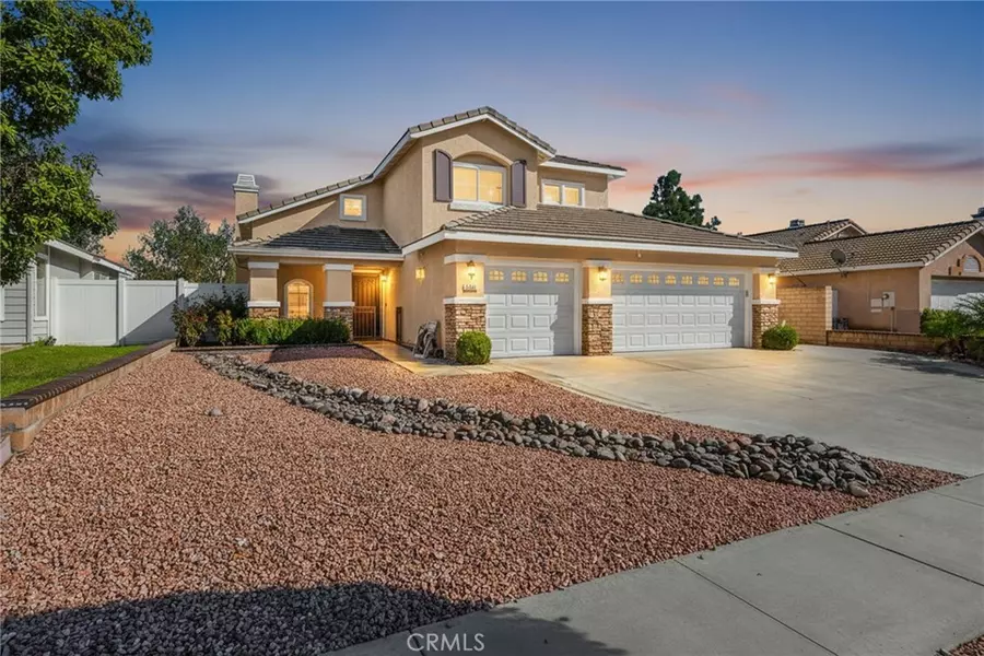 2251 Wagon Train, Corona, CA 92878