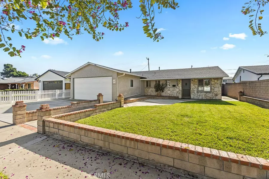 995 Post RD, Costa Mesa, CA 92626