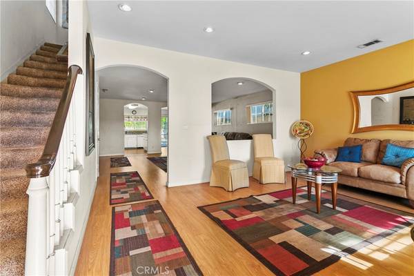 Irvine, CA 92604,4801 Redbluff