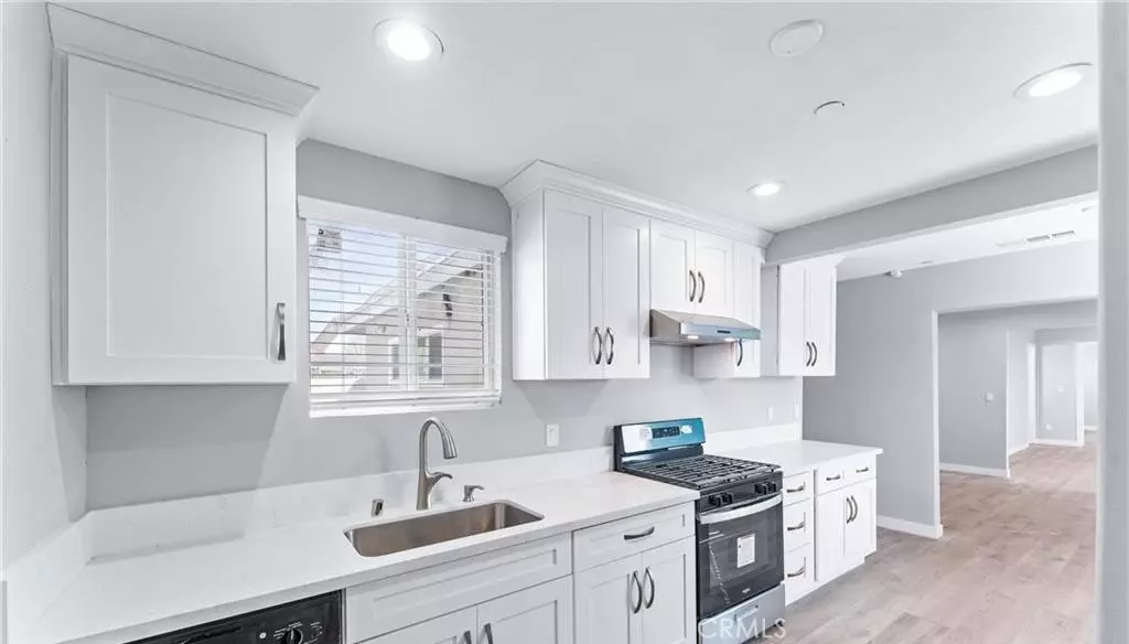 1531 W Orange Grove AVE, Pomona, CA 91768