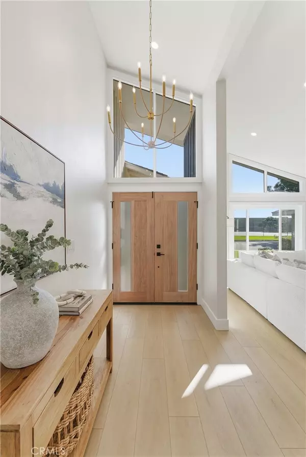 Seal Beach, CA 90740,4589 Almond AVE