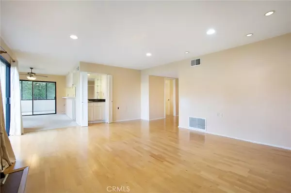 Laguna Woods, CA 92637,5058 Avenida Del Sol