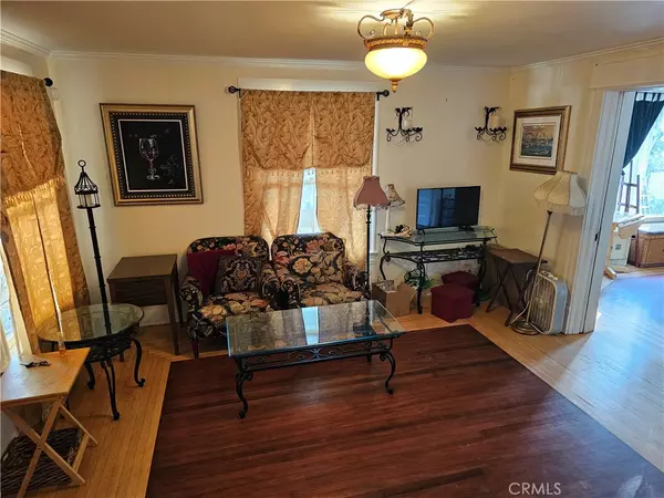 Santa Ana, CA 92706,1820 N Bush St