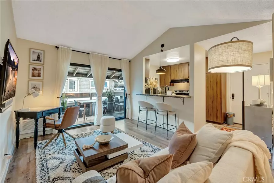 174 Streamwood, Irvine, CA 92620