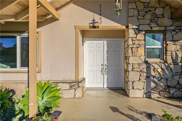 Santa Ana, CA 92705,13402 Winthrope ST