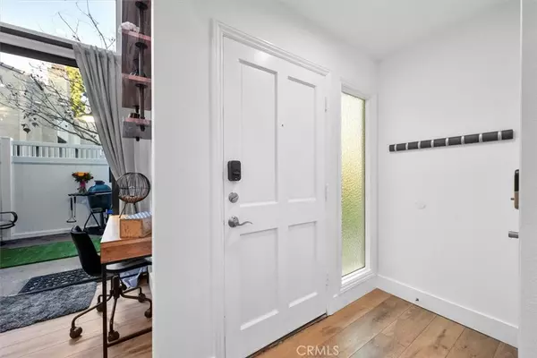 Costa Mesa, CA 92627,380 W Wilson #B106