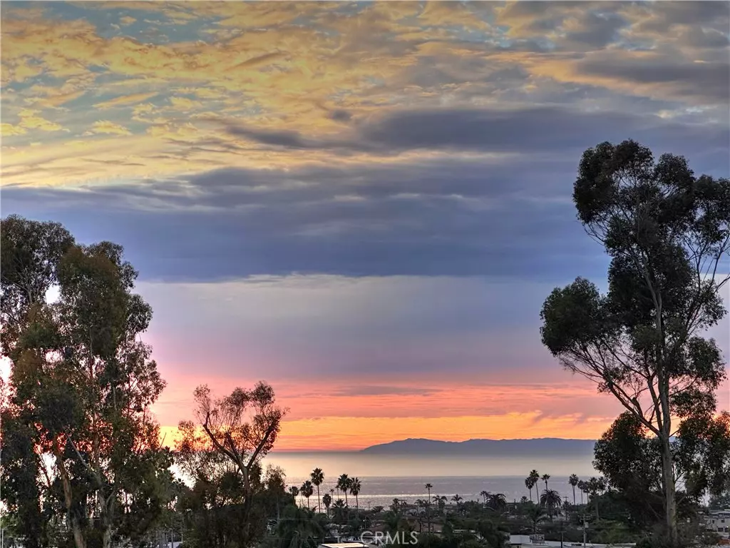 San Clemente, CA 92672,104 Avenida Caballeros