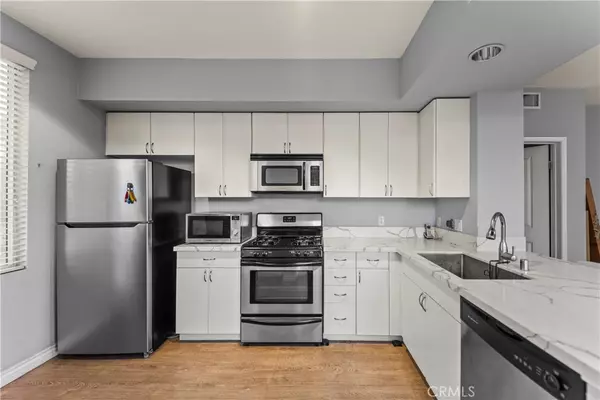 Anaheim, CA 92805,1801 E Katella #2063