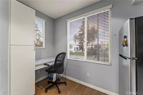 Anaheim, CA 92805,1801 E Katella #2063