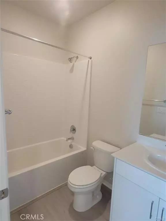 Redlands, CA 92374,2058 Bergamot