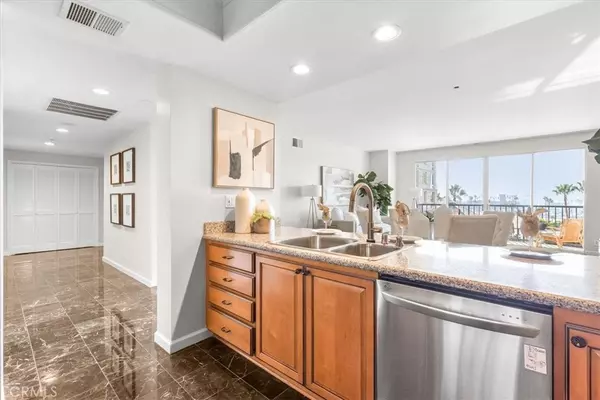 Long Beach, CA 90802,850 E Ocean BLVD #209