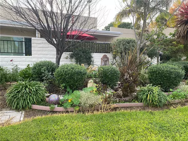 Laguna Woods, CA 92637,947 Avenida Carmel #F