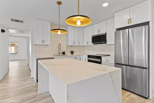 Lake Forest, CA 92630,21921 Rimhurst Dr. #128-F