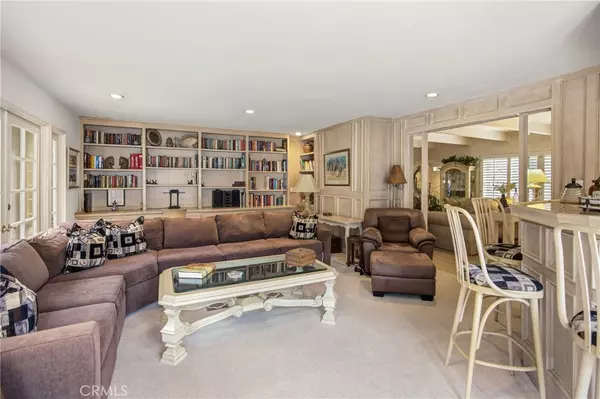 Beverly Hills, CA 90210,2072 Coldwater Canyon