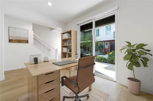 Irvine, CA 92614,169 Steely